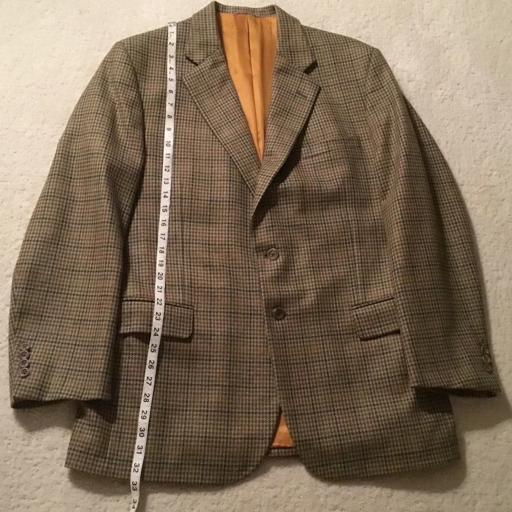 Bespoke Holland and Sherry, Savile Row, Houndstooth Wool Sport Coat - Picture 9 of 16